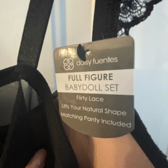 Daisy Fuentes Intimates. Babydoll with panties NWT full figure - Picture 5 of 5